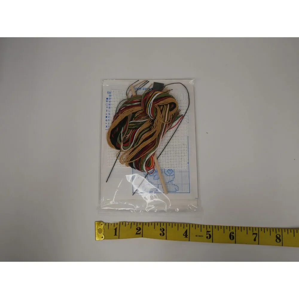 Needle Magic Curly-O's Bear Needlepoint Ornament Kit Christmas Craft NIP